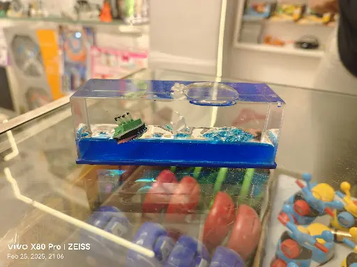 Creative Unsinkable Boat Decor